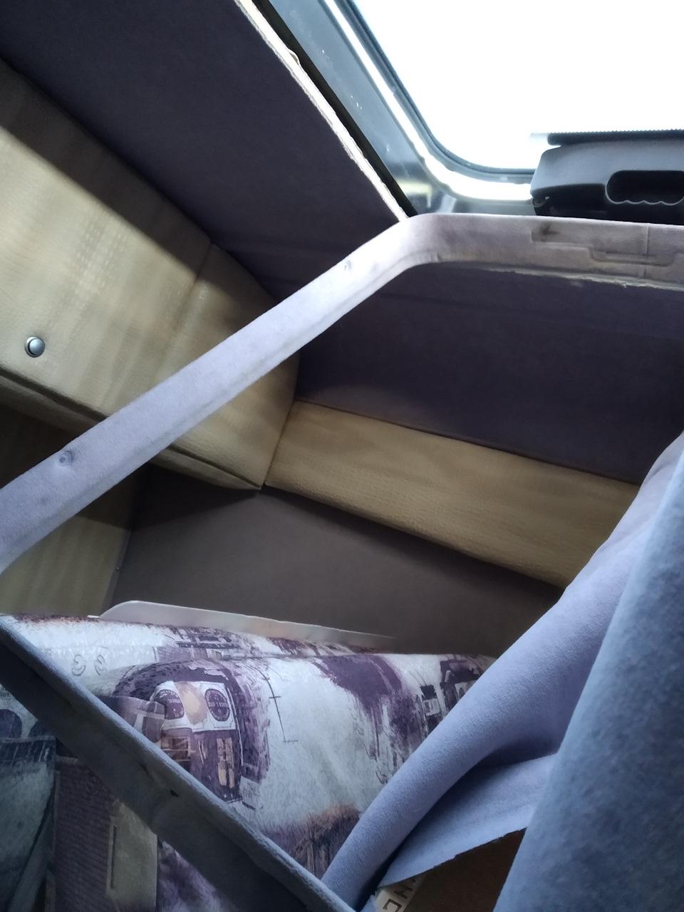 Розбірка саморобного автобудинку Mercedes Sprinter 4 4