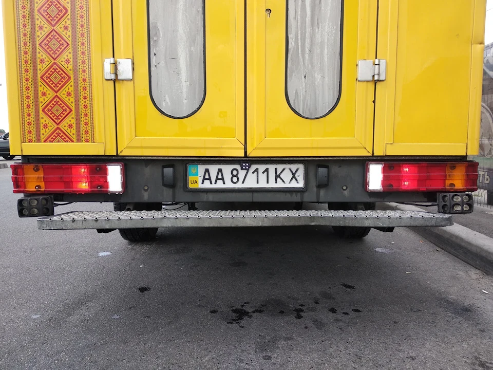 Камера заднього виду + Тонування + полірування фар
