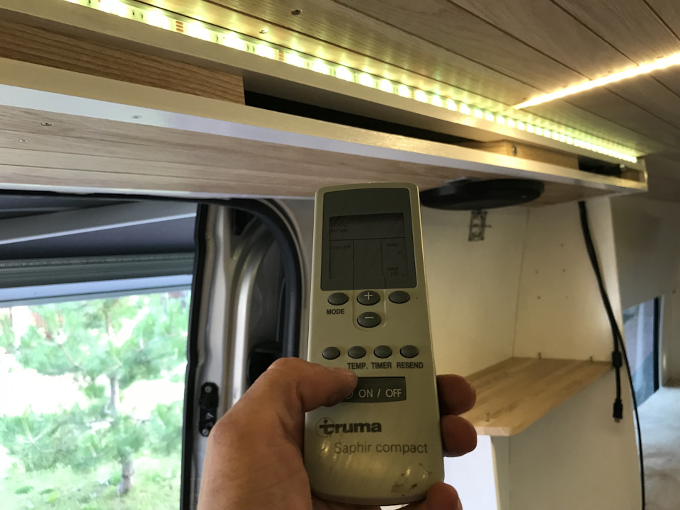 Встановлення кондиціонера Truma Saphir Compact 2