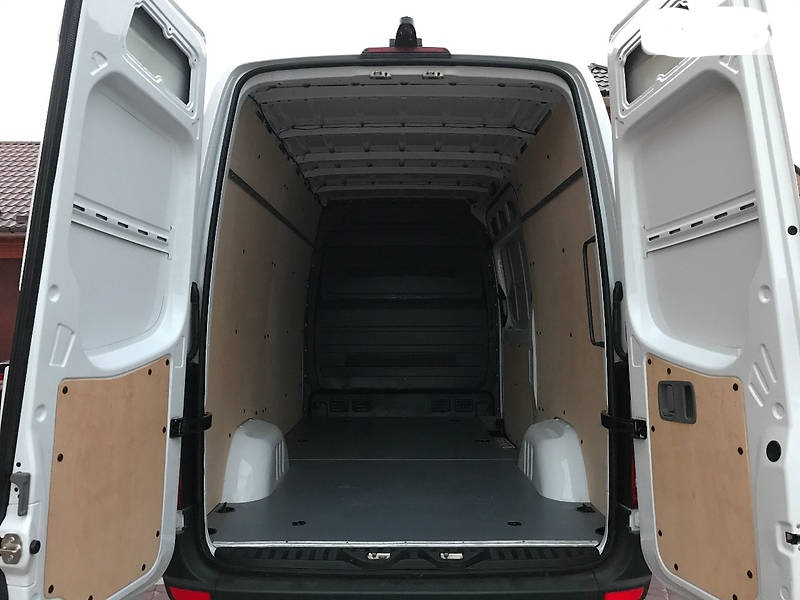 установка камери заднього виду для Mercedes Sprinter 5