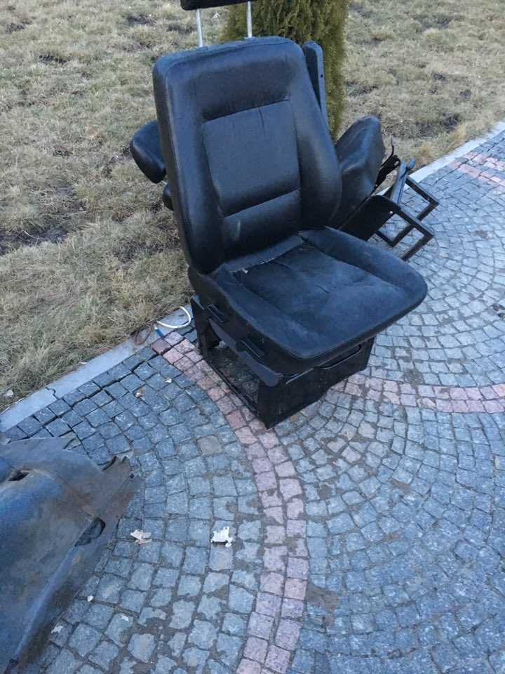 Куплю пасажирську тумбу 2