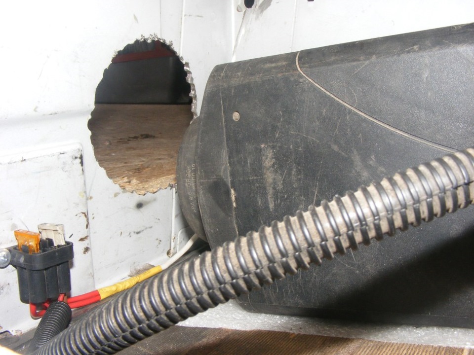 Установка Airtronic D4 в MB Sprinter 2