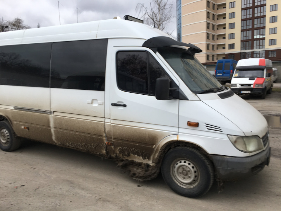 Приїхав з рейсу 1