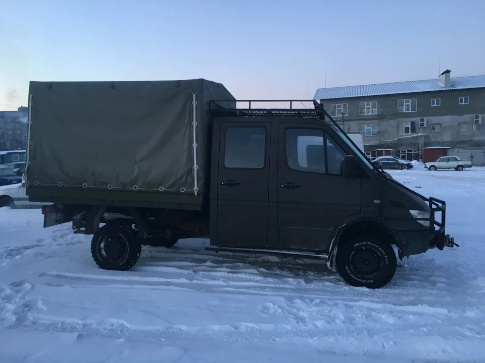 Зустрів брата незвичайного на стоянці
