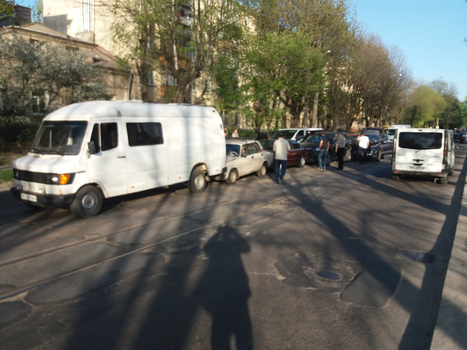Паравозик або австрлійський автопоїзд 2