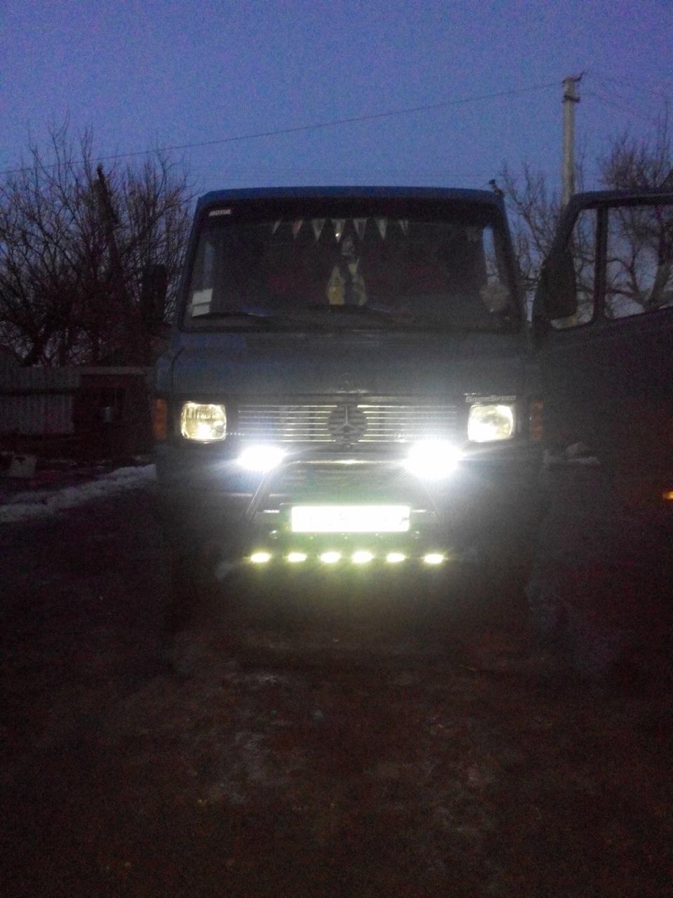 Ходові вогні та відбивачі на кенгурятник 2