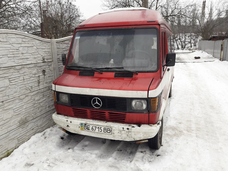 Почистив, знімав наклейки, заводили та тягли на СТО