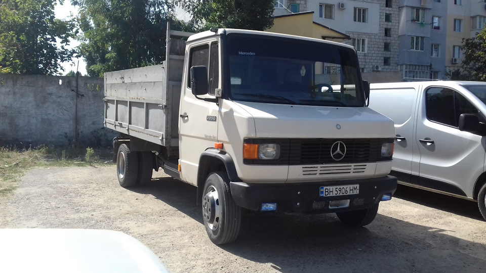 Він знову в місті :) 2