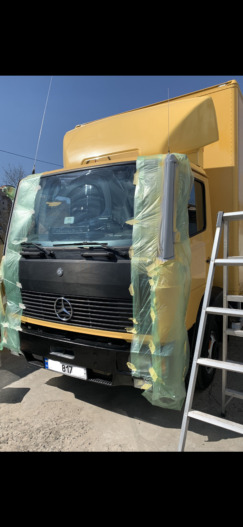 Пофарбував накладки стійок 2