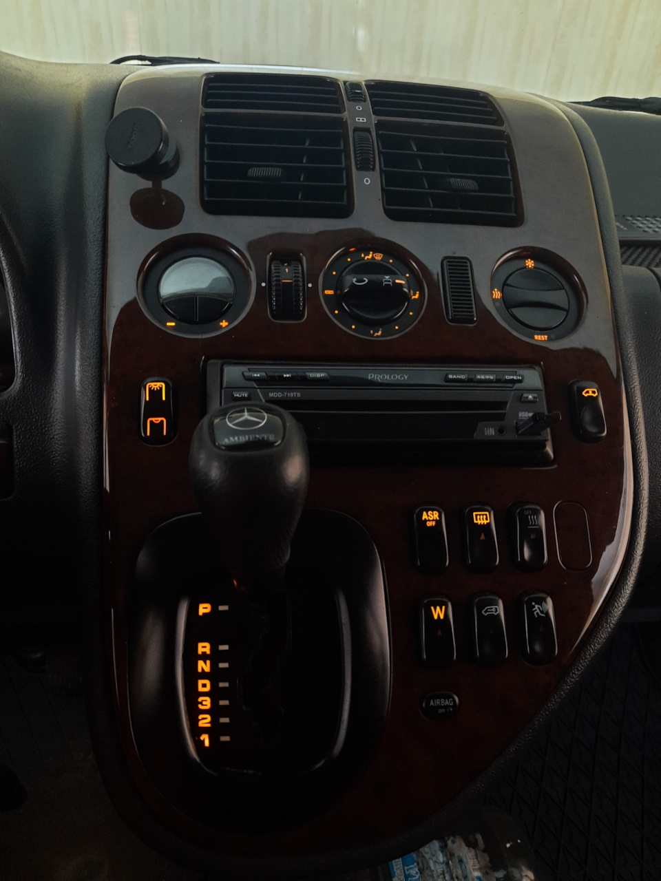 #36. Рідкісна кнопка TAXI . Ревізія підсвічування кнопок центральної консолі. 1