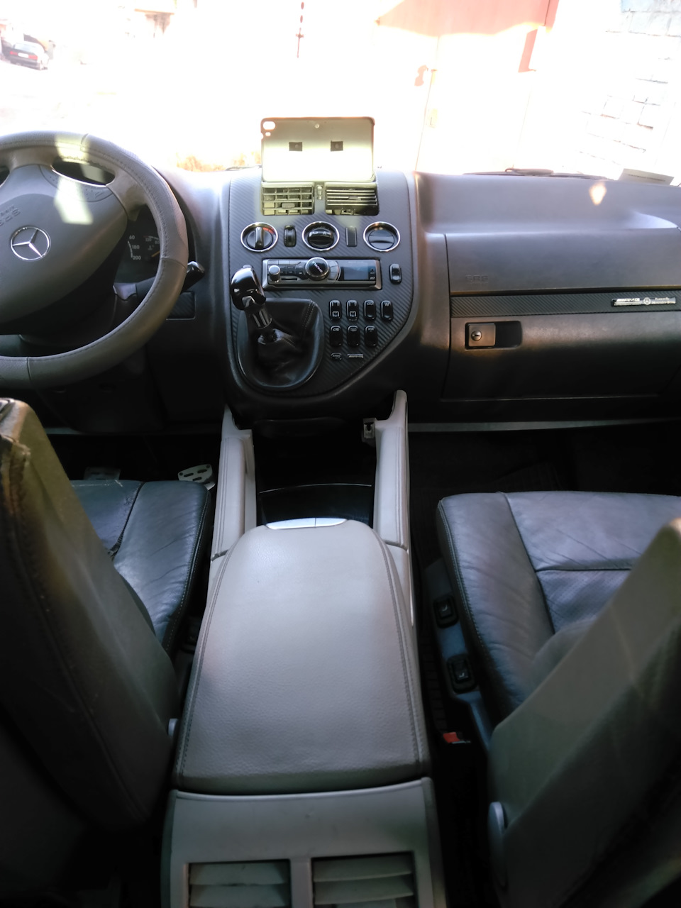 Підлокітник від ML 164 на Vito 638 4