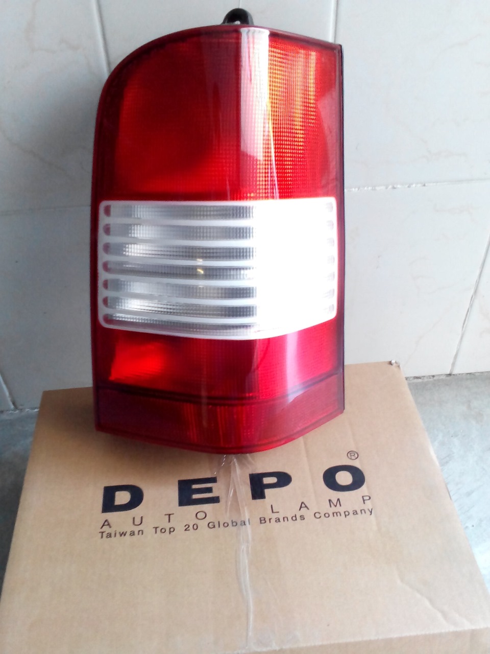 Задні ліхтарі DEPO 5