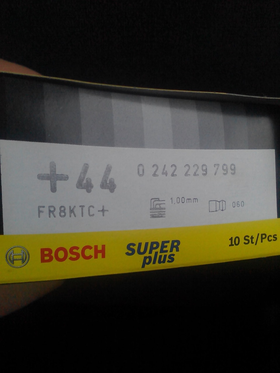 Заміна свічок Bosch 2