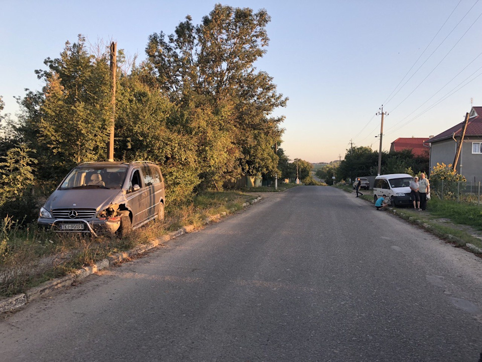 Дехто незнає для чого авто зеркала і повороти (( 2