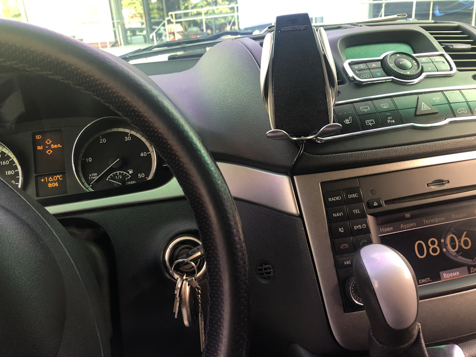 Авто тримач із бездротовою зарядкою Smart Sensor S5 5