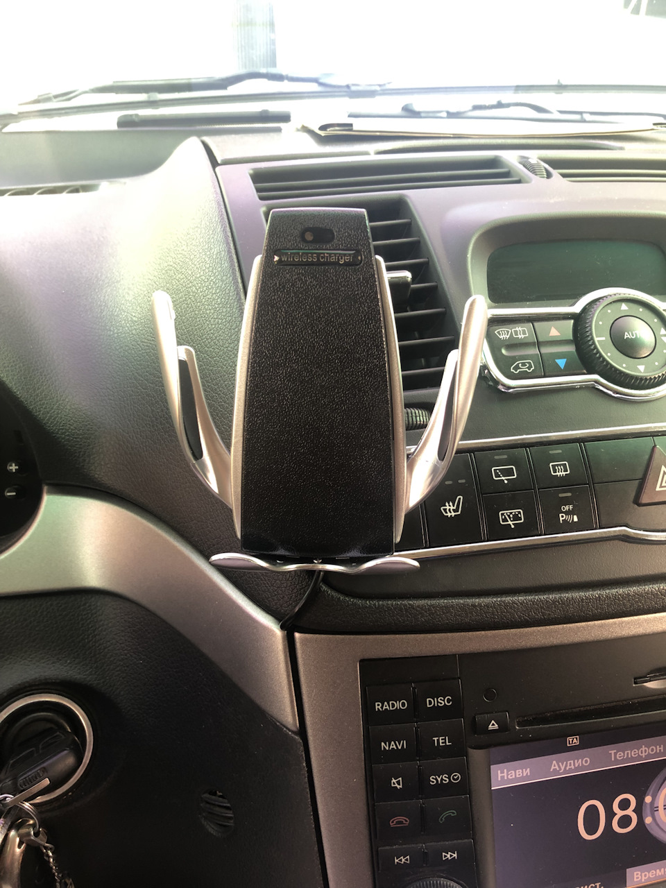 Авто тримач із бездротовою зарядкою Smart Sensor S5 2