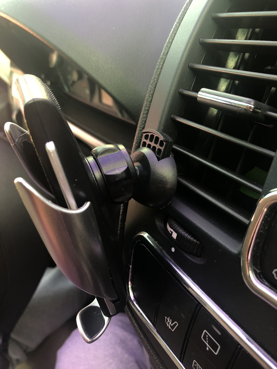 Авто тримач із бездротовою зарядкою Smart Sensor S5 3