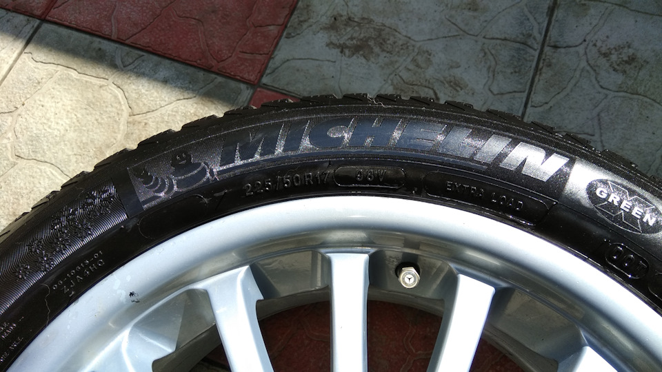 Готуй сани влітку MICHELIN ALPIN 225/50 r17 1
