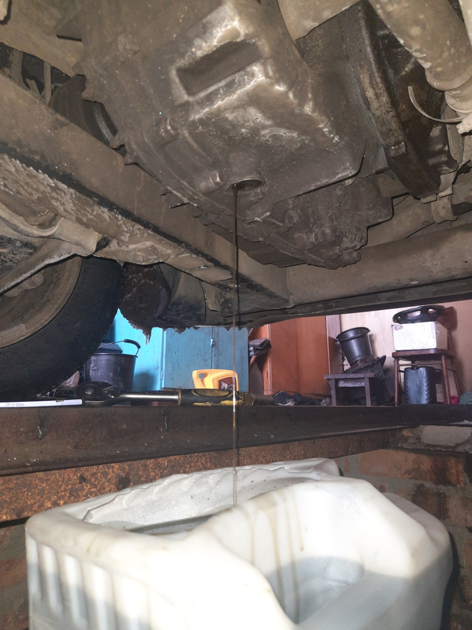 #18. Заміна масла АКПП 4hp20. Як його поміняти, навіщо його міняти чи краще взагалі не міняти?! 1
