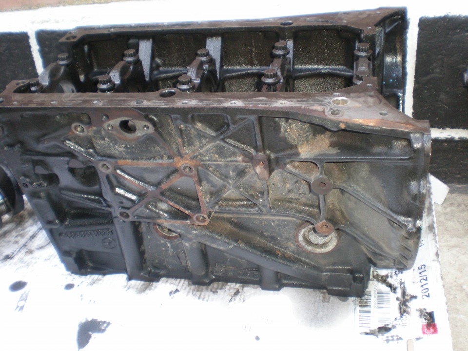 Продаю запчастини до двигуна Mercedes-Benz Vito Б/У 4