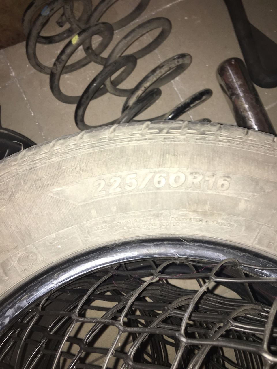 Продам літо 225/60/16 4