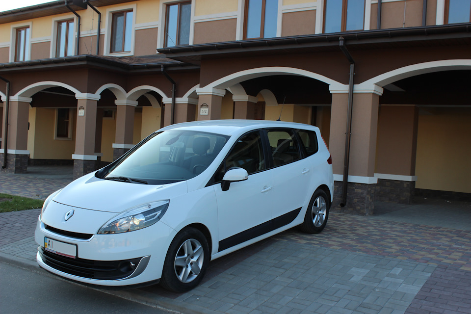 Купив Renault Grand Scenic 2