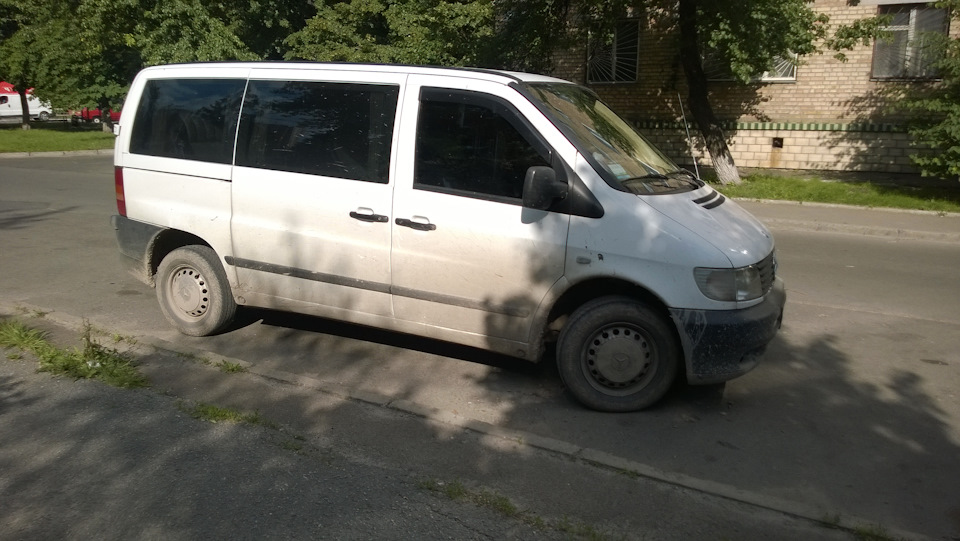 Виїзд на природу з Барбосом, купуємо нове скло, миємось. 2