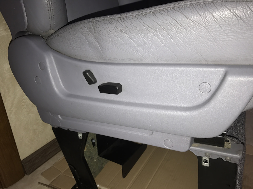 Купив передні електросидіння від V-class! 2