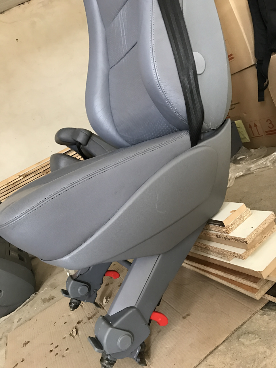 Хімчистка нових сидух V-class =) 2