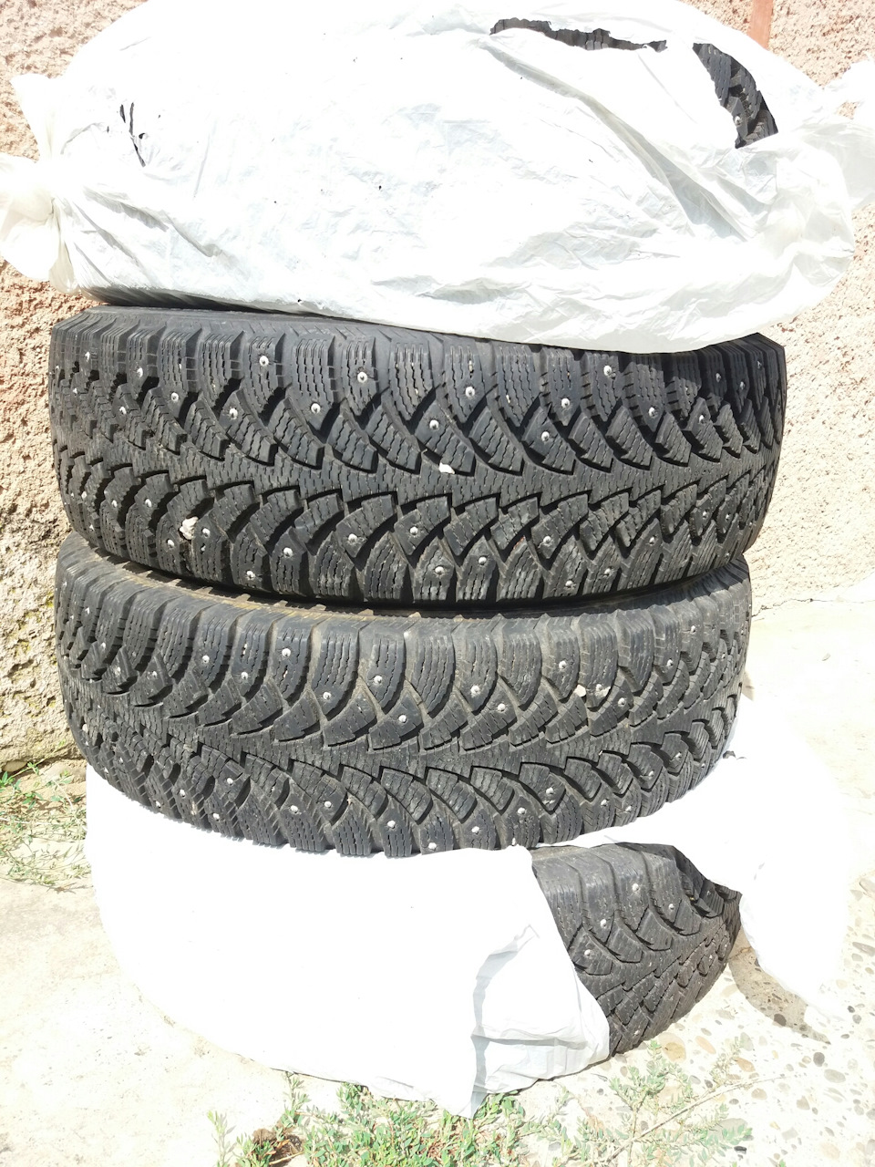 Взяв взуття взимку) 215/70 R16 1