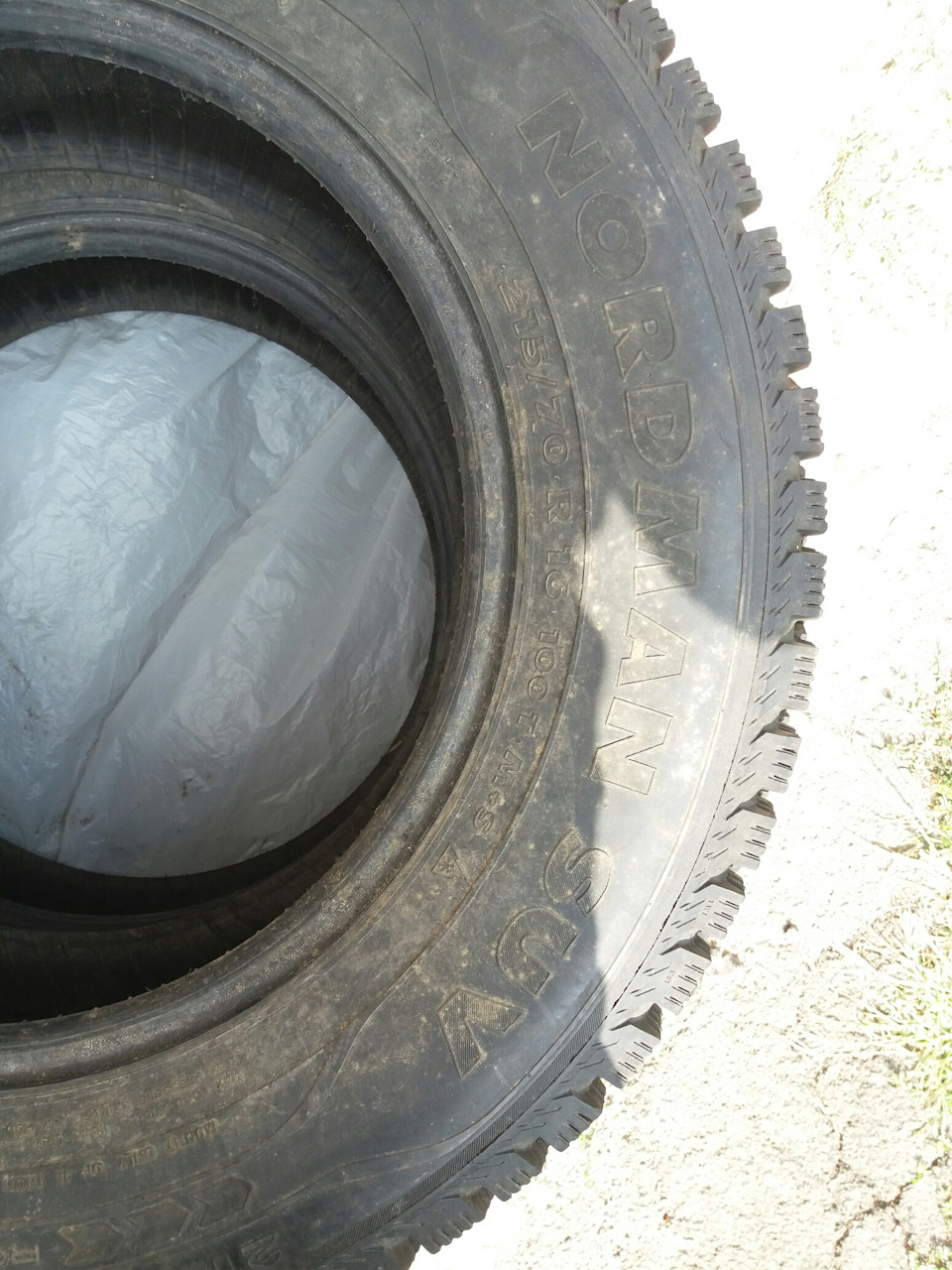 Взяв взуття взимку) 215/70 R16 4