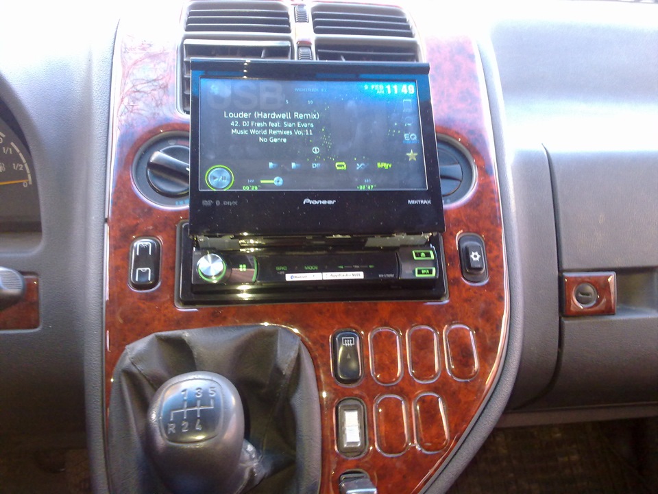 Нова голова Pioneer AVH-X7500BT 3