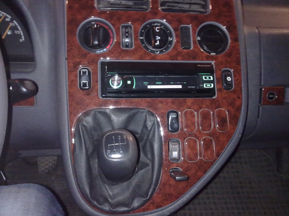 Нова голова Pioneer AVH-X7500BT 2
