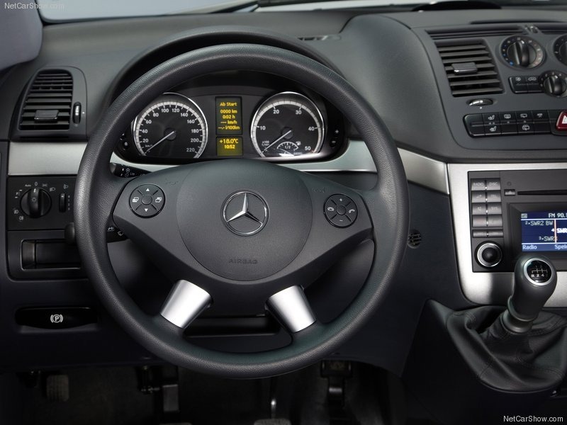 Mercedes-Benz Viano 2011 3