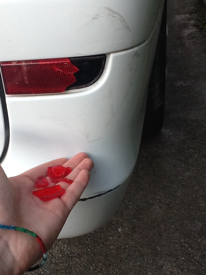 Парковка Неапольською 4