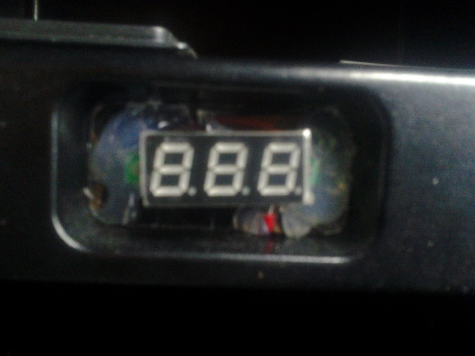 Вольтметр 4