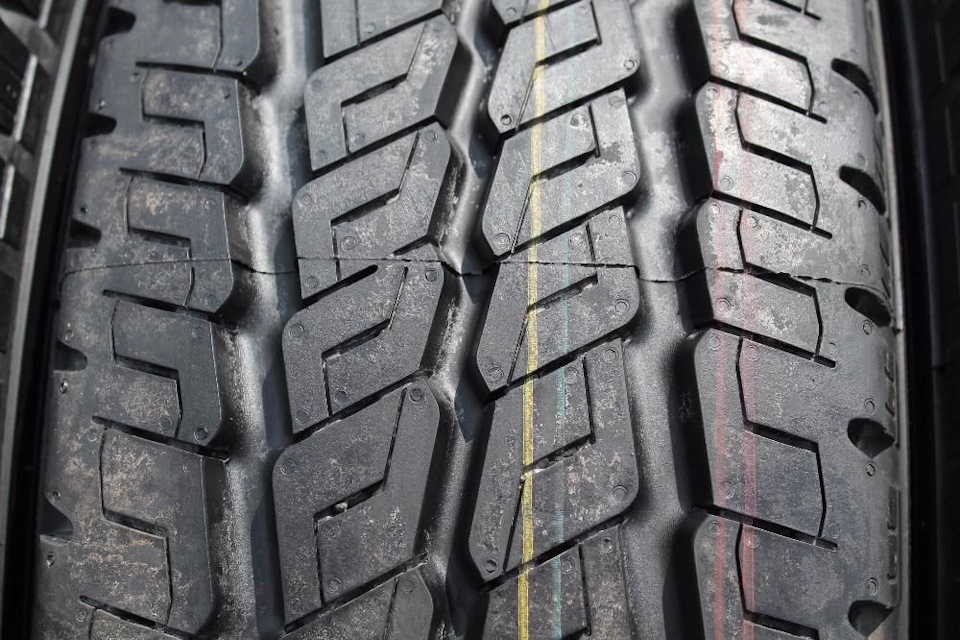 Перевзуття за сезоном Continental Vanco-8 205/65/16C 5