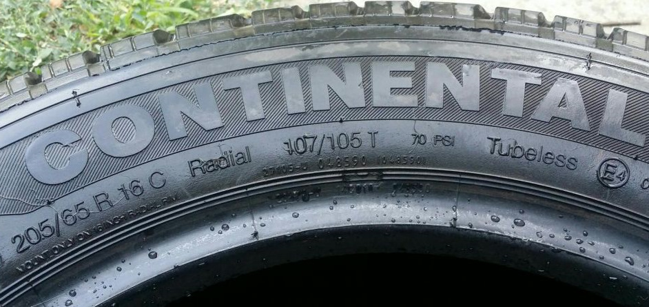 Перевзуття за сезоном Continental Vanco-8 205/65/16C 3
