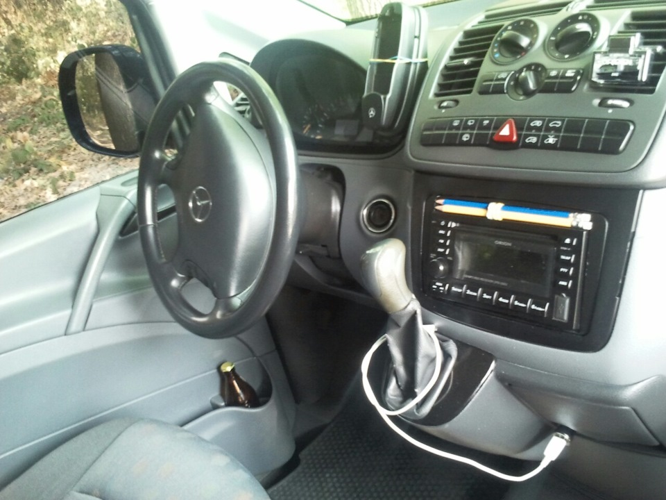 У хороші руки Mercedes-Benz Vito. 1