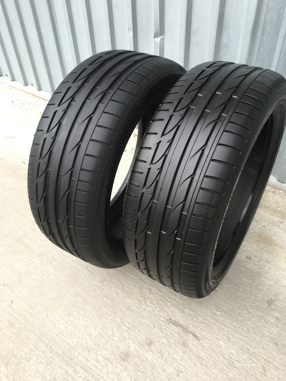 Bridgestone Potenza S001 245/45 та 275/40 R19 Run Flat 3