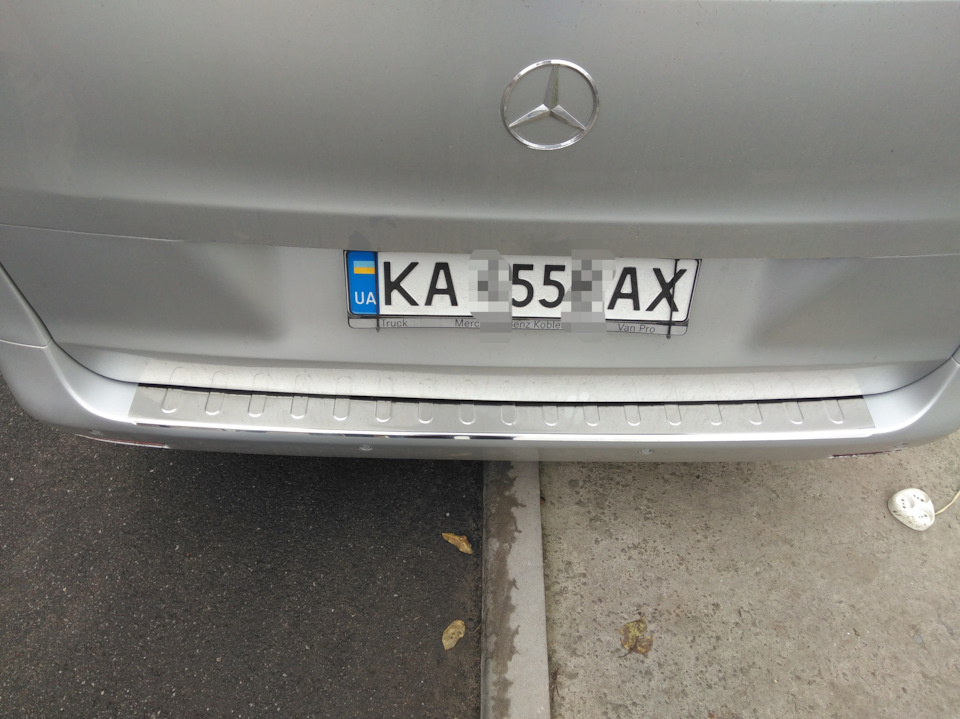 Накладка на задній бампер 3