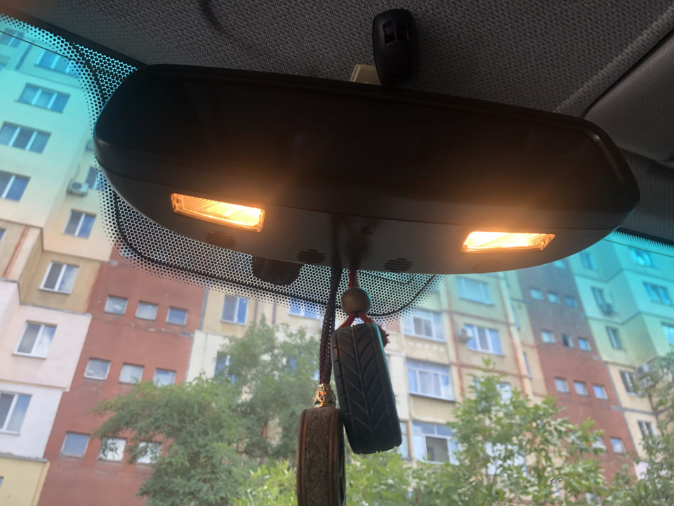 Дзеркало з автозатемненням 3