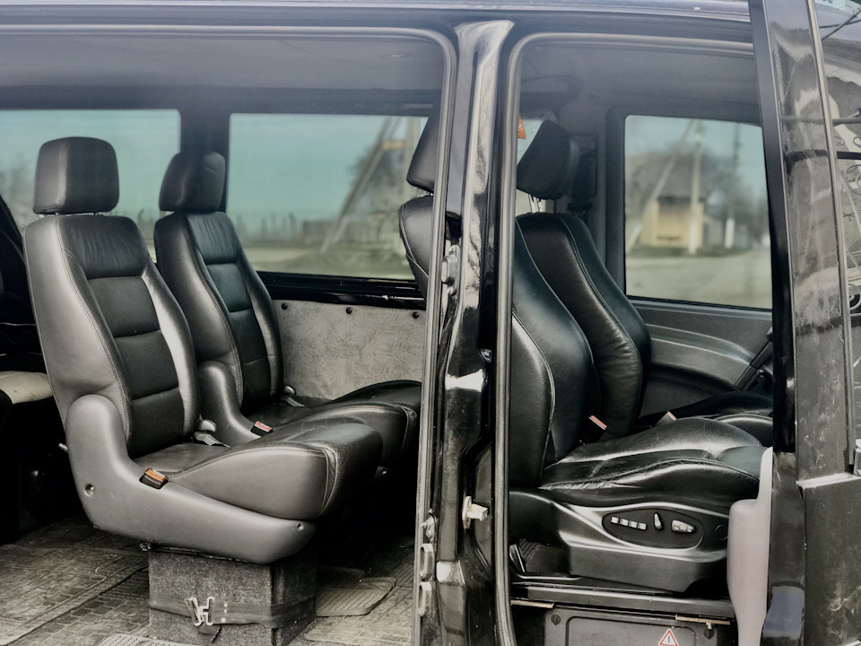 Встановлення сидінь від VW SHARAN в VITO 638, 2 ряд 3
