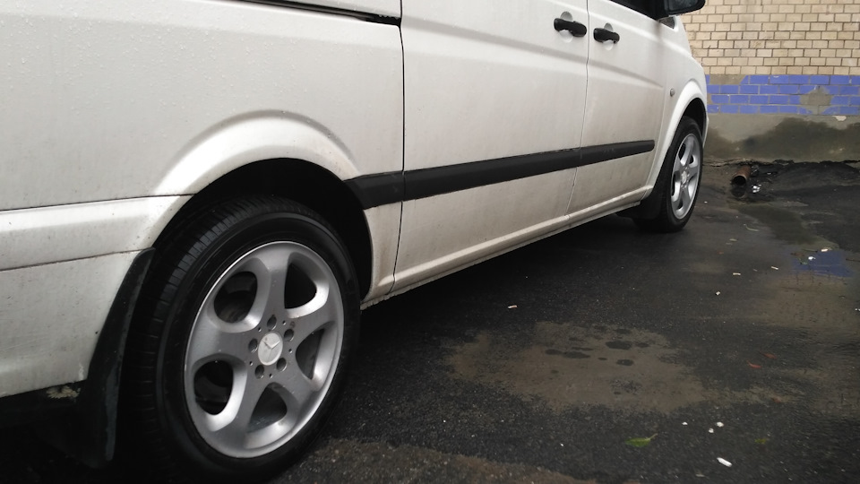 Барабанний дріб і дивимося на мої нові капці Mercedes Vito W639 2