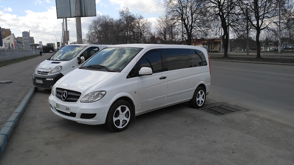 Фото на нових 17 дисках Mercedes Vito W639 2