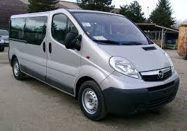 Чому я вибрав Vito 639 був вибір між Renault Trafic, Opel Vivaro та T5 3