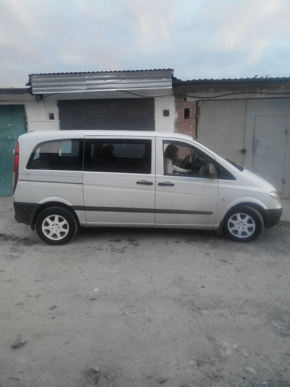 Порошкове фарбування дисків Mercedes Vito в білий 5