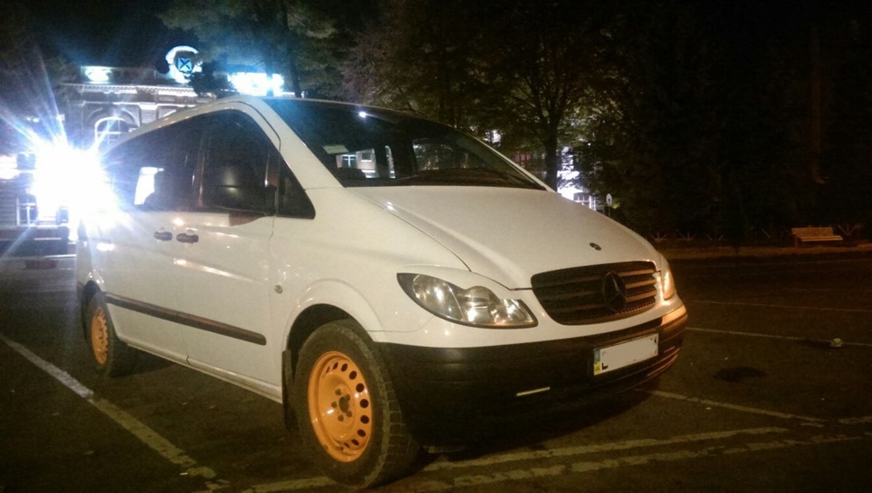 Просто нічні фото на телефон з будинком уряду у м. Хмельницький Vito 639 3