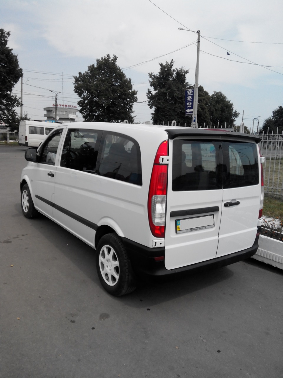 Спойлер вже на автомобілі. Vito 639 1