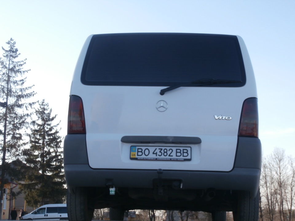 Планка з вій і тонування фар 4